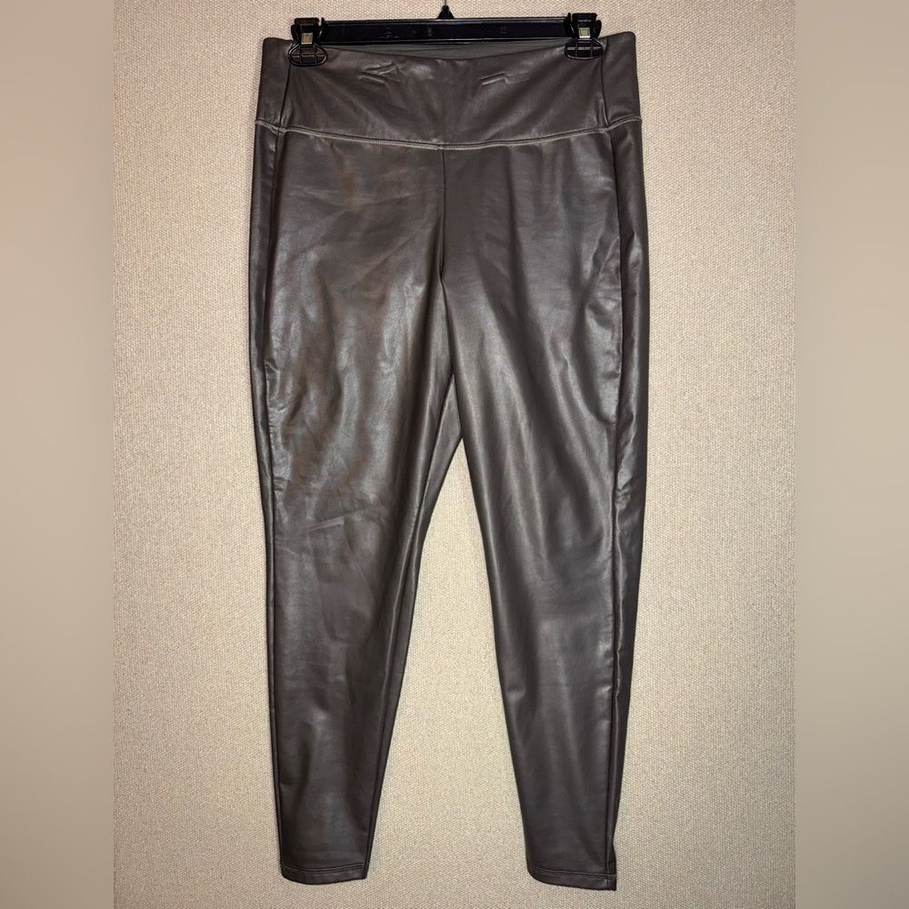 Athleta size large Arbor Olive All Over Gleam Tight Leggings Faux Leather